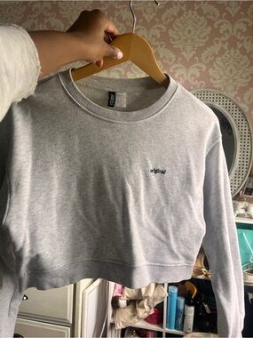 H&M Light Gray Cropped Crewneck Sweatshirt - Women